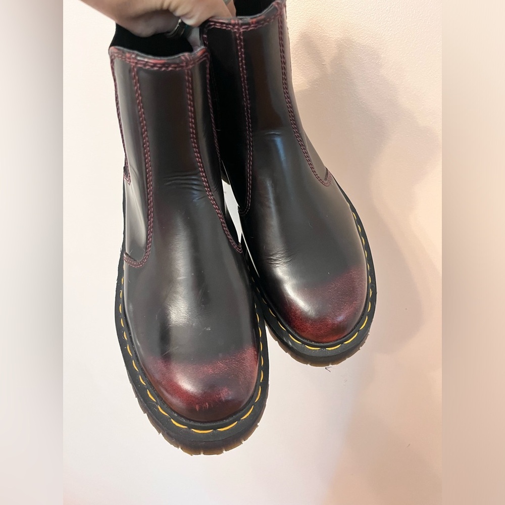 Dr Martens Bex Chelsea Boots in Burgundy